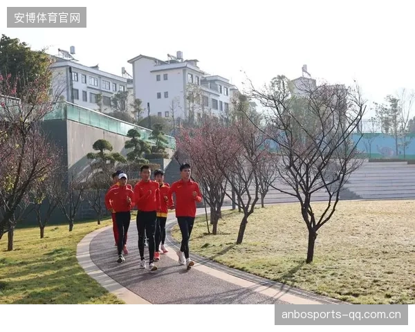 竞走项目进行技术纠偏训练，违规动作减少明显